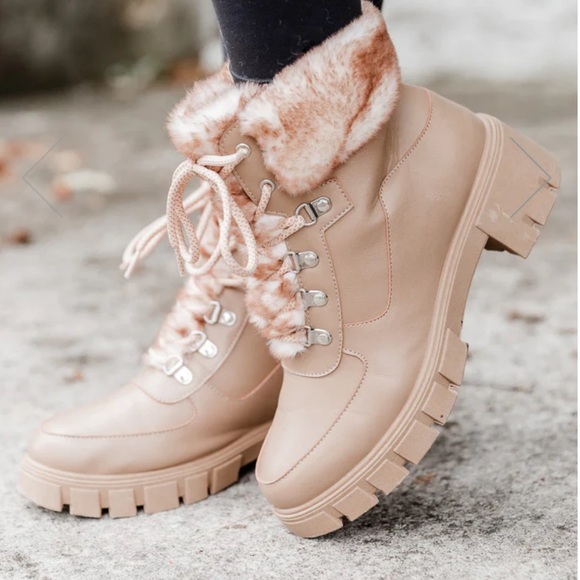 Tan Fur Combat Boots. Never Worn. NWOT - Picture 2 of 4